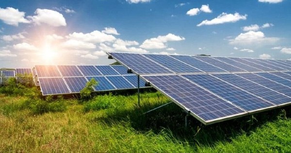 pin năng lượng mặt trời nam dương