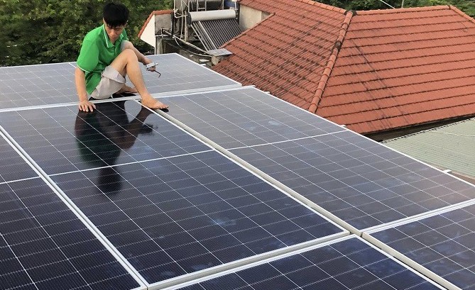 Lắp điện mặt trời – Giải pháp điện năng lượng bền vững cho gia đình và doanh nghiệp